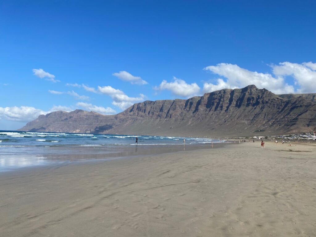 Famara Beach Lanzarote surfstrand surf
